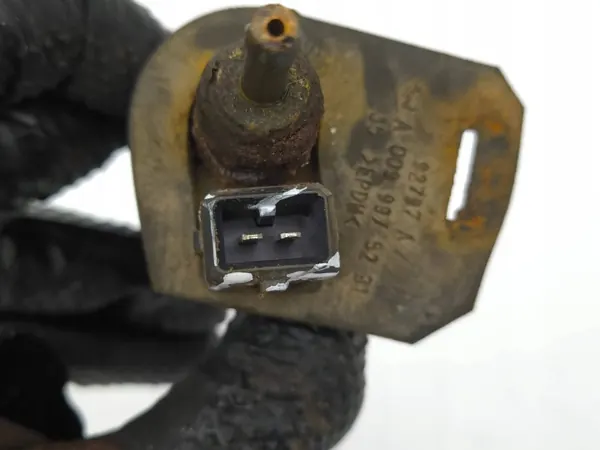 Mercedes-Benz S W220 Brandstofpomp OEM A0099975281 image 4