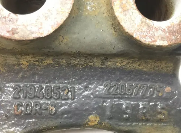 Volvo accubakbeugel OEM 21358693 - Gebruikt image 6