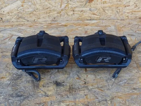 GOLF VII R 2.0 TFSI 4MOTION Troca de Freios Dianteiros 340mm image 2