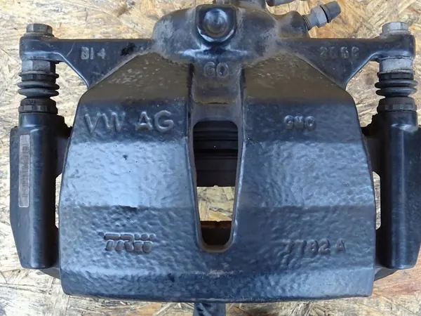 GOLF VII R 2.0 TFSI 4MOTION Troca de Freios Dianteiros 340mm image 8