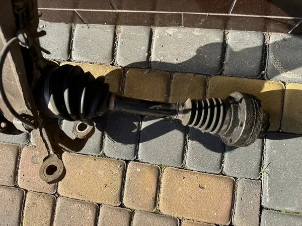 Snodo anteriore sinistro VW Touareg II 3.0 TDI image 4