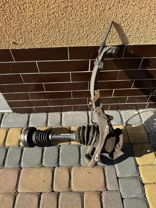 Snodo anteriore sinistro VW Touareg II 3.0 TDI image 6