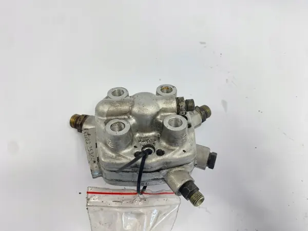 Distribuidor Combustible OEM 0438101026 Mercedes W124 image 7