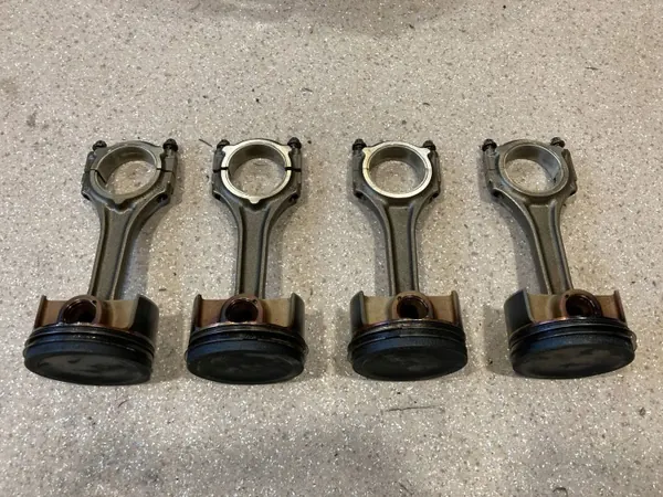 Piston avec Bielle A1330300020 Mercedes-Benz image 2