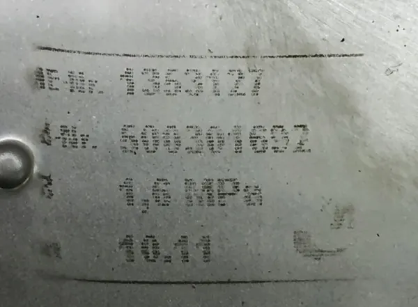 Irisbus Oljekylare OEM 500301692 - Begagnad image 4