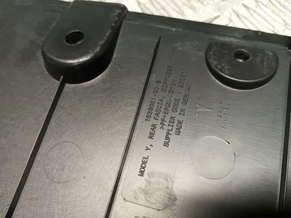 Placa de proteção OEM 1638051-00-B Tesla Y traseira image 10
