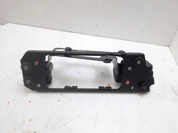 2015 BMW 5 F10 F11 Iskunvaimentimen kompressorin kiinnitys MAM82041 image 5