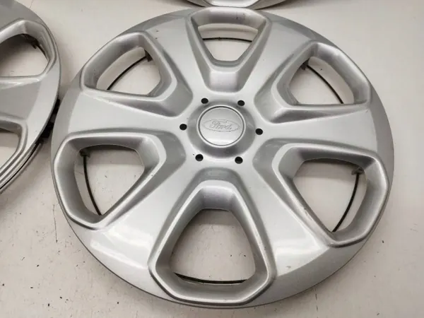 OEM 8V21-1130-HB Pyöränkansisarja 15" Ford Courier image 6
