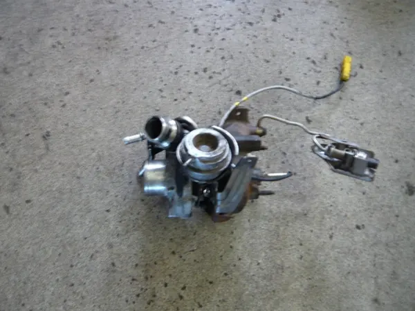 Turbo H8200638766 Renault Laguna III 2.0L image 2