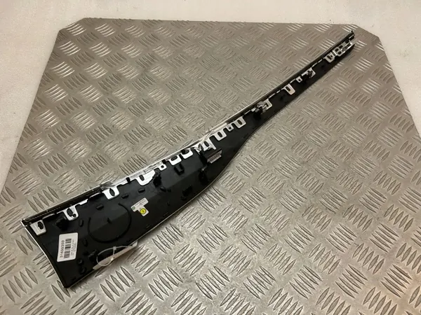 Panel de puerta trasera Volvo XC90 OEM 31699359 image 5