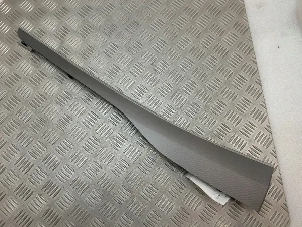 Panel de puerta trasera Volvo XC90 OEM 31699359 image 8
