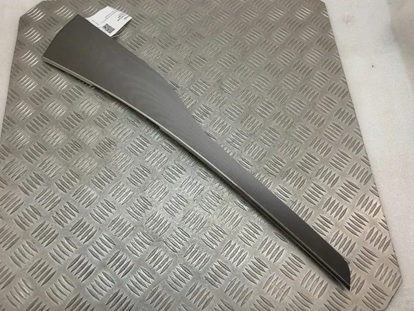 Panel de puerta trasera Volvo XC90 OEM 31699359 image 9