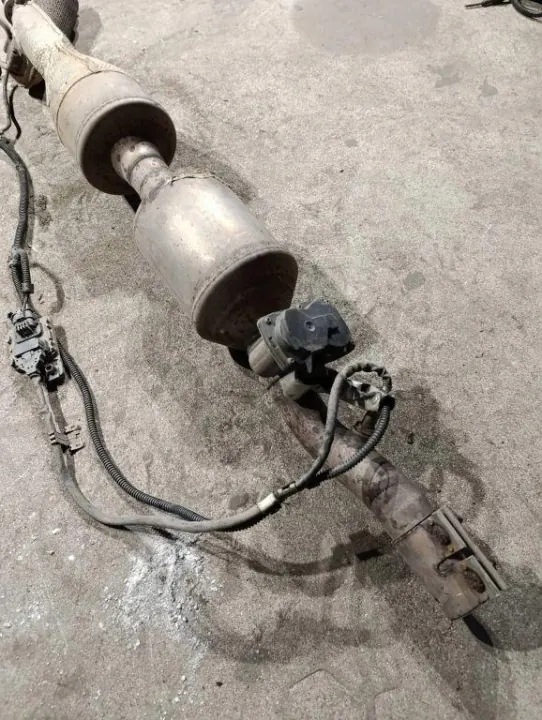 Katalysator OEM 160517 för VW Caddy III Skåpbil image 3
