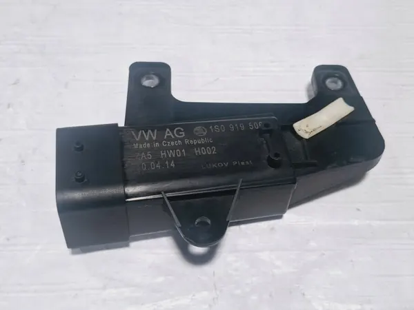 VW Ventilatorrelaiscontroller OEM 1S0919506 voor UP! 1.0 MPI image 2