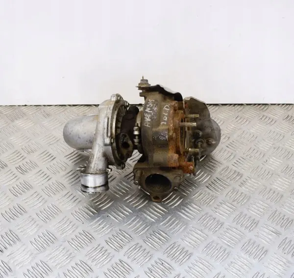 Turbo Toyota Avensis Sedan T25 172010R010 2.0L image 3