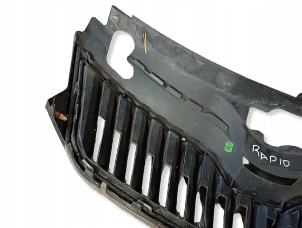 Skoda Rapid 5J Kühlergrill OEM 5JA853668 - Gebraucht image 9