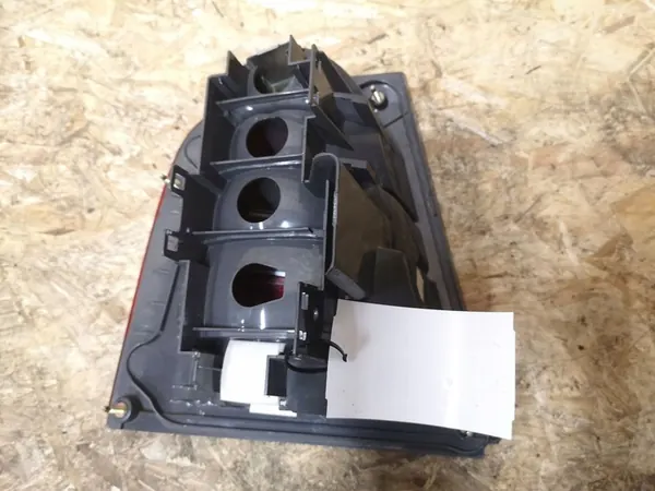 HÖGER BAKLJUS SKODA OCTAVIA I 1996-2000 HB image 2