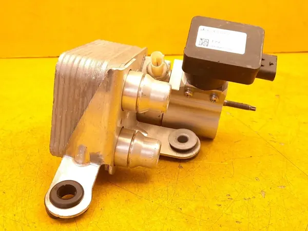 Válvula intercambiador de calor Mercedes-Benz C W206 A2068303005 image 6