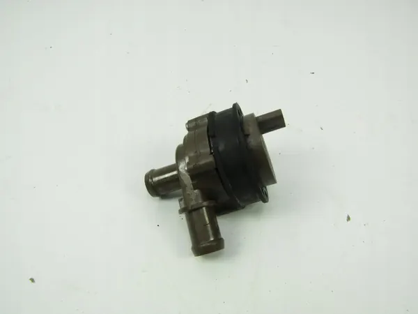 Pompe à eau Volvo EX30 OEM 31345281 - Occasion image 2