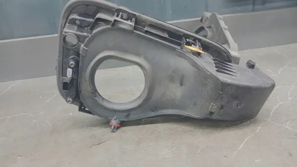 Sportello ricarica ibrida VW Golf VIII 5H0809363A image 3