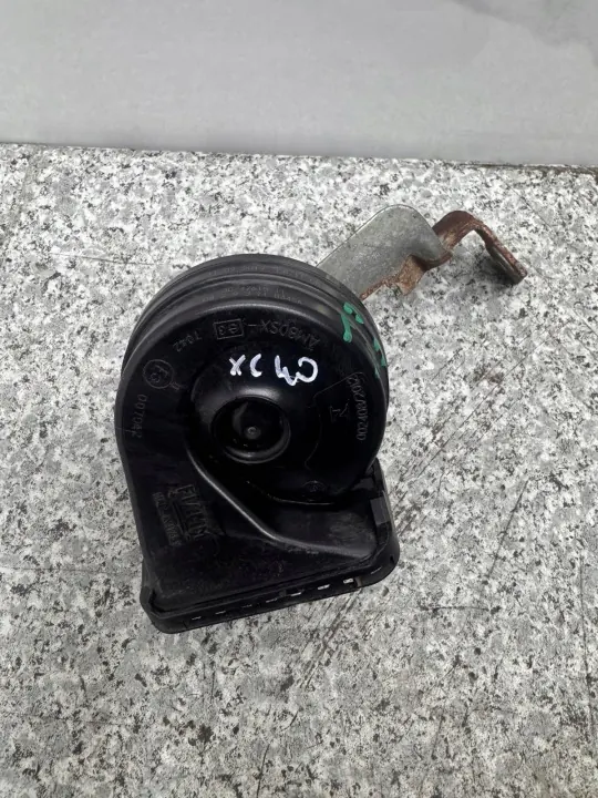 Torvi Signaali Oikea OEM Volvo XC40 2017-2024 image 3