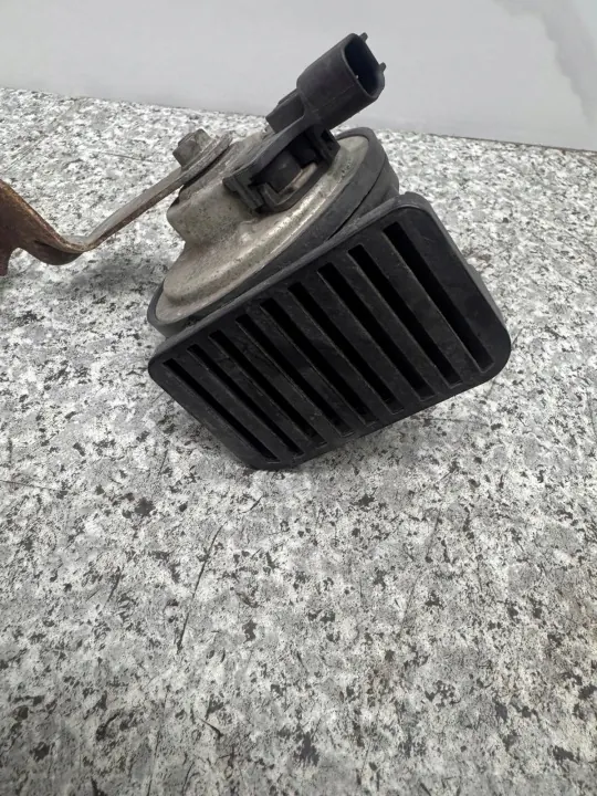 Torvi Signaali Oikea OEM Volvo XC40 2017-2024 image 4