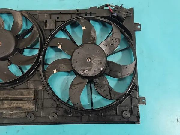 Kylfläkt VW Jetta V 2.0 TDI OEM 1K0121205AB image 5