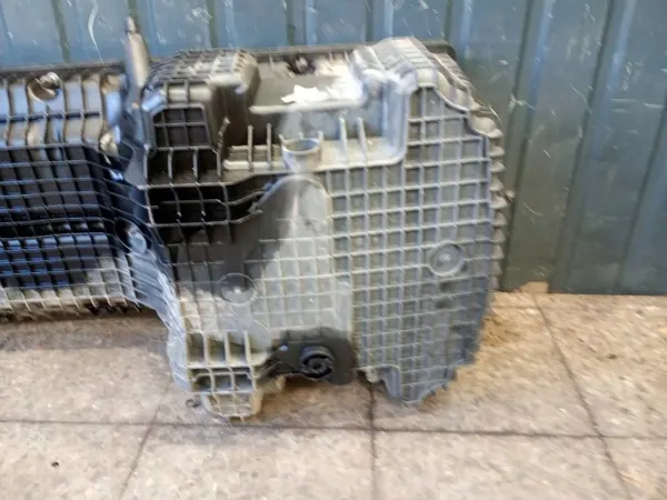 Cárter de aceite Mercedes Actros MP4 OEM A4730101013 image 10