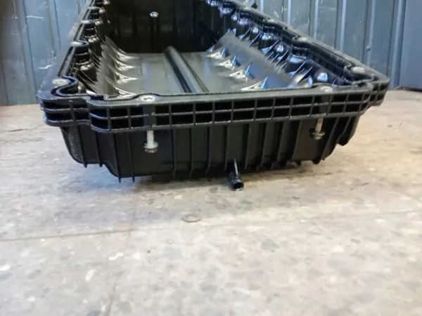 Cárter de aceite Mercedes Actros MP4 OEM A4730101013 image 5