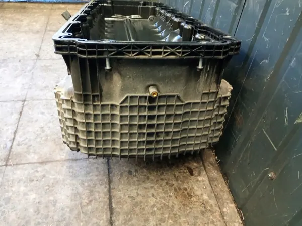 Cárter de aceite Mercedes Actros MP4 OEM A4730101013 image 7