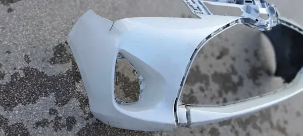 TOYOTA YARIS III Paraurti Anteriore 2014-2017 OEM 52119-0U927 image 2