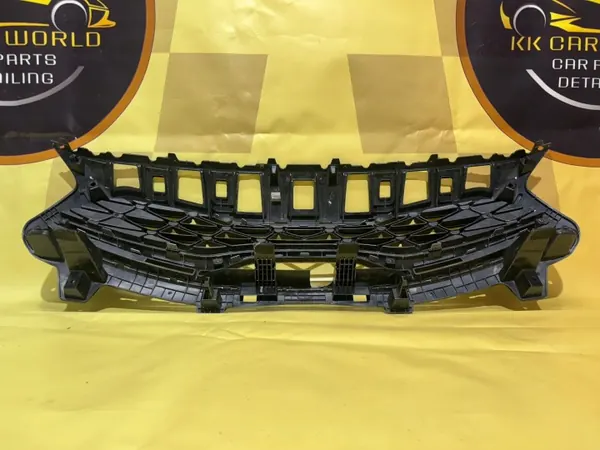 Grelha OEM 86351-J7KA0 Kia Ceed III - Usado image 5