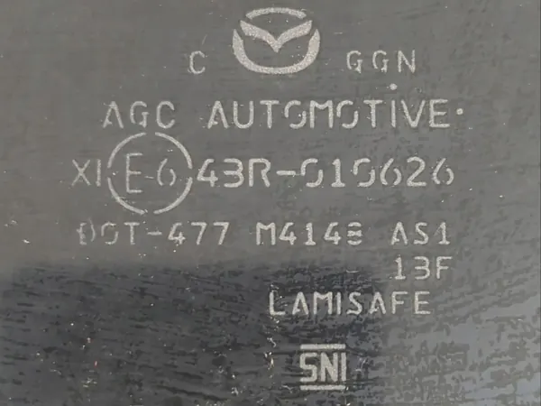 Mazda CX-5 voor linker deurruit OEM E643R-010626 image 3