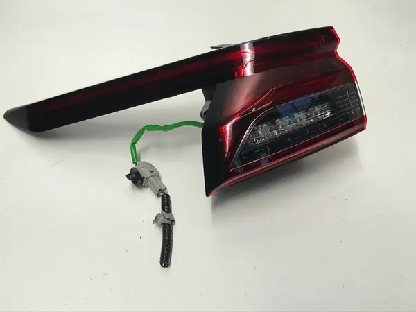 Nissan Qashqai J12 Luz Trasera Izquierda LED image 3