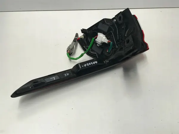 Nissan Qashqai J12 Luz Trasera Izquierda LED image 4