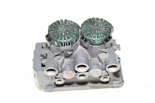 Käytetty EBS-jarruventtiili OEM A0004297824 Actros MP4:lle image 2