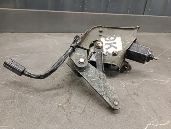 Motor Mazda 323F - Begagnat OEM silniczek image 6