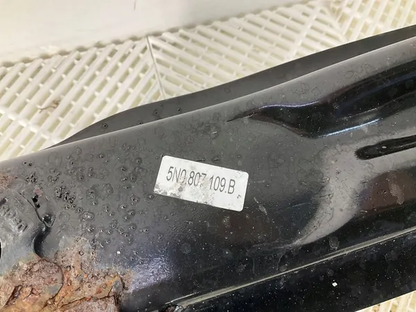 Etupuskuri VW Tiguan 07-11r OEM 5N0807109B image 2