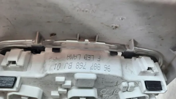 OEM 01 Ohjaamon Valaistus Citroen C4 II 1.6HDI image 3