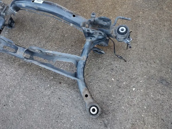 Trave di Sospensione Posteriore VW Passat B6 B7 CC 2005-2015 OEM image 8