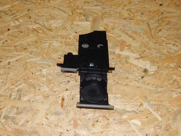 VW T5 Getränkehalter Aschenbecher OEM 7E1858601 image 2