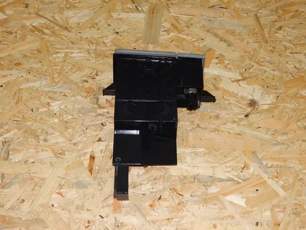 VW T5 Getränkehalter Aschenbecher OEM 7E1858601 image 3