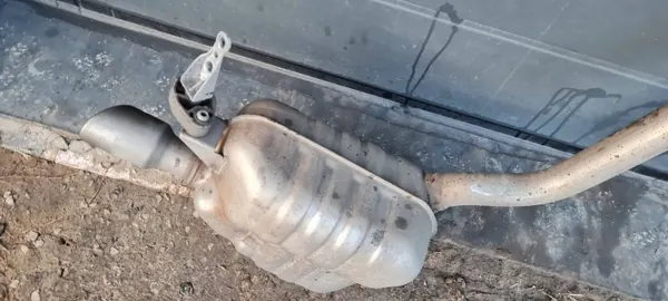 Audi Q5 8R 3.0 TDI Endschalldämpfer OEM 8R0253611D image 8