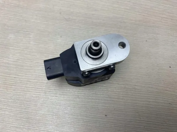 Soupape radiateur climatisation BMW OEM 14756811 - Occasion image 3
