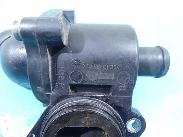 Carcaça do termostato Audi A4 B6 2.0 20V image 6