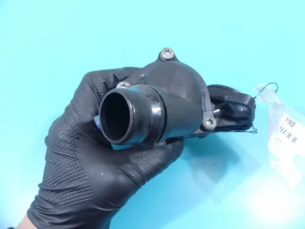 Carcaça do termostato Audi A4 B6 2.0 20V image 7