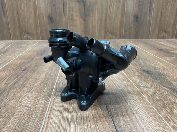 Termostat OEM M4D38575AA för Range Rover Velar L560 image 3