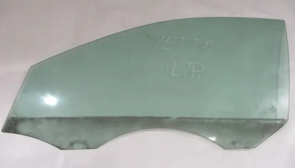 Vitre Portière Avant Gauche COE482 VW Jetta VI image 2