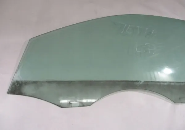Vitre Portière Avant Gauche COE482 VW Jetta VI image 3