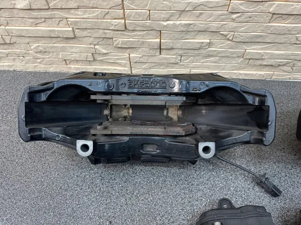 Kit d'étrier de frein Lamborghini Urus OEM 4M0615105KG image 8
